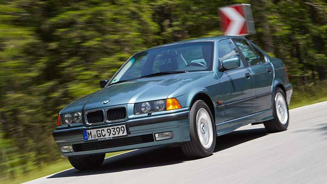 BMW 320 vedere din lateral