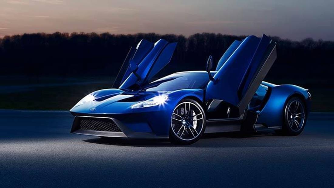 Ford GT vedere din lateral