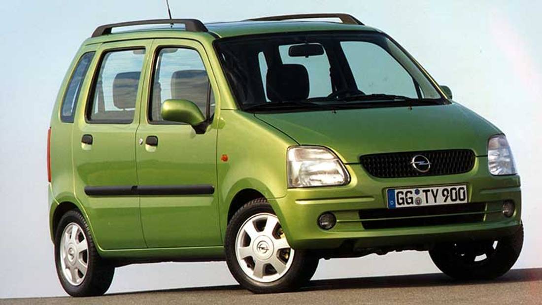 Opel Agila vedere din lateral