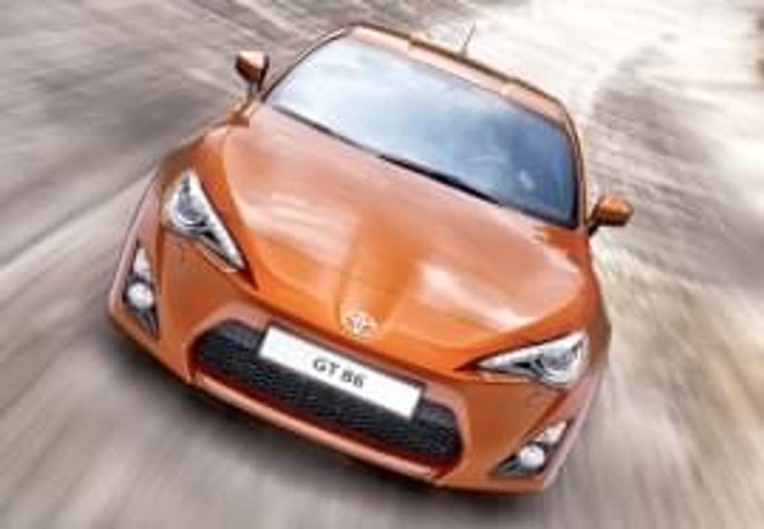 Toyota GT86 privită din faţă