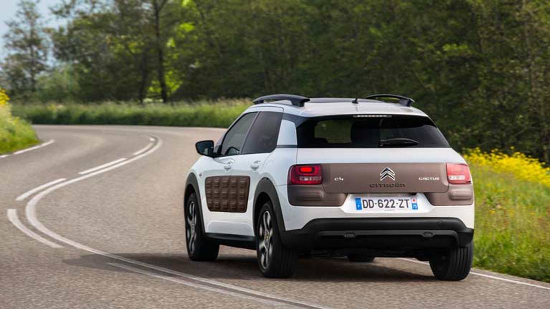 Citroen C4 Cactus privit din spate