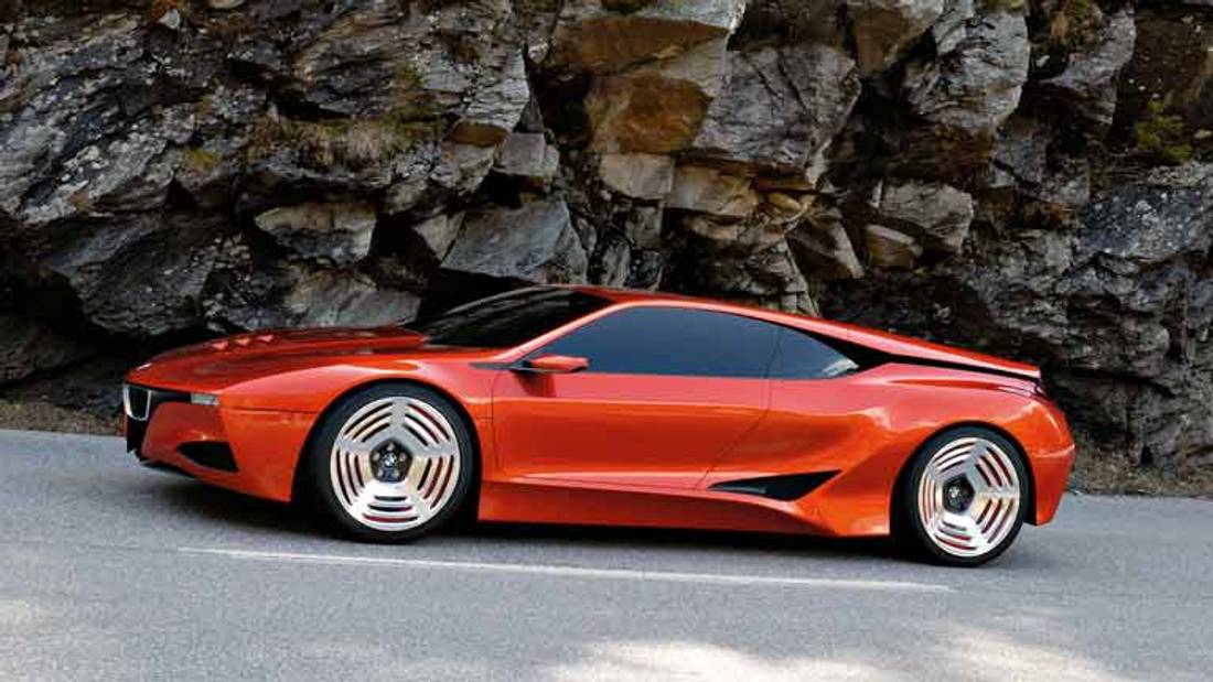BMW M1 vedere din lateral