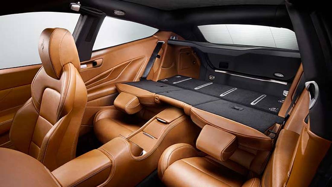 interior Ferrari FF