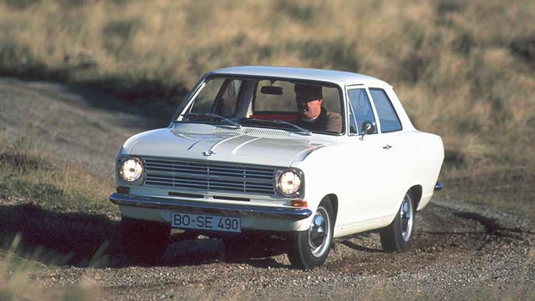 Opel Kadett vedere din fata