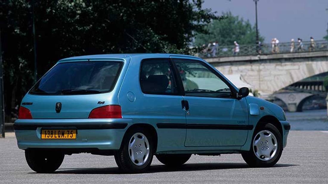 Vedere din spate Peugeot 106