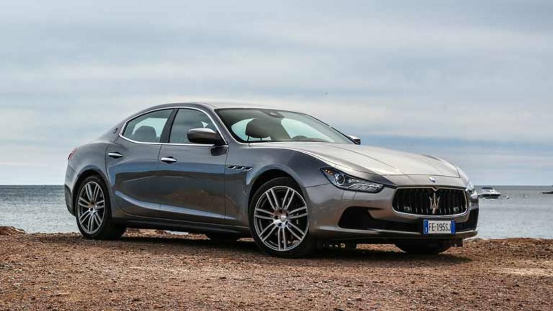 Maserati Ghibli din exterior