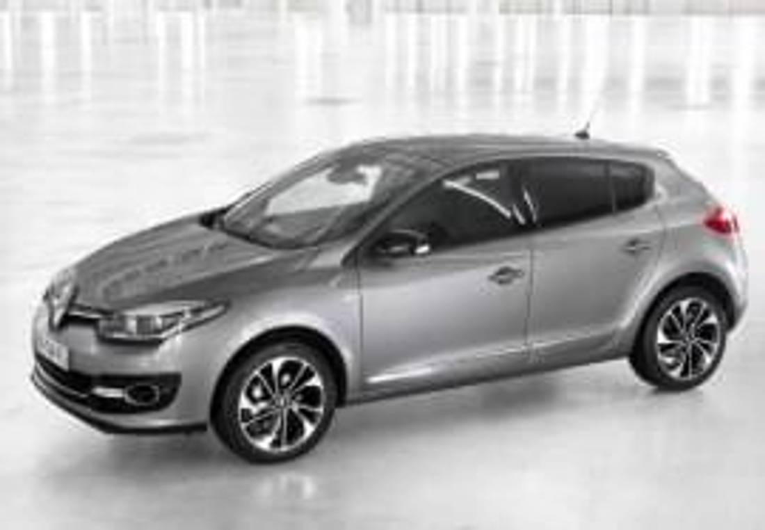 Renault Megane privit din lateral