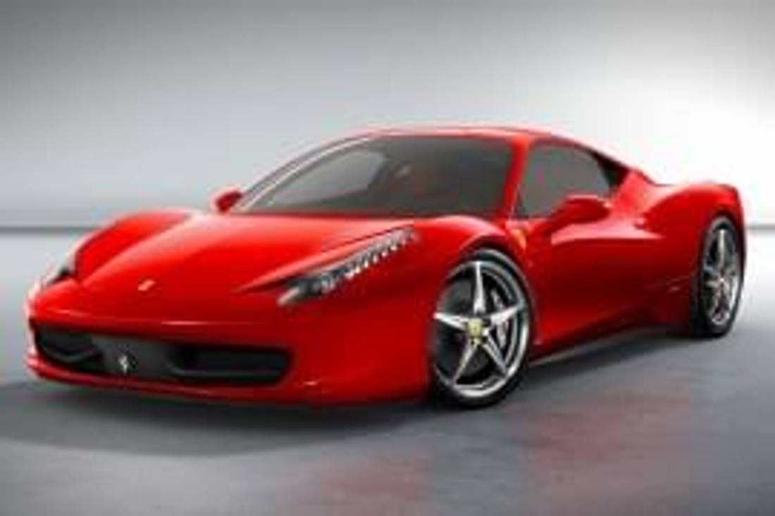 Ferrari 458 Italia privit din faţă