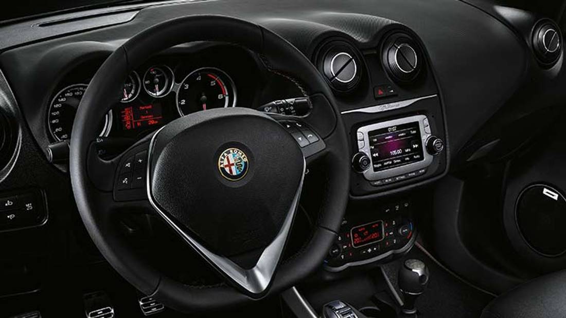 interiorul Alfa Romeo MiTo