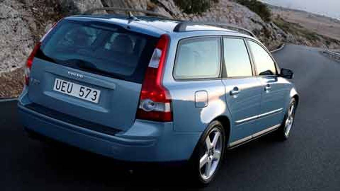 Volvo V50 privit din spare