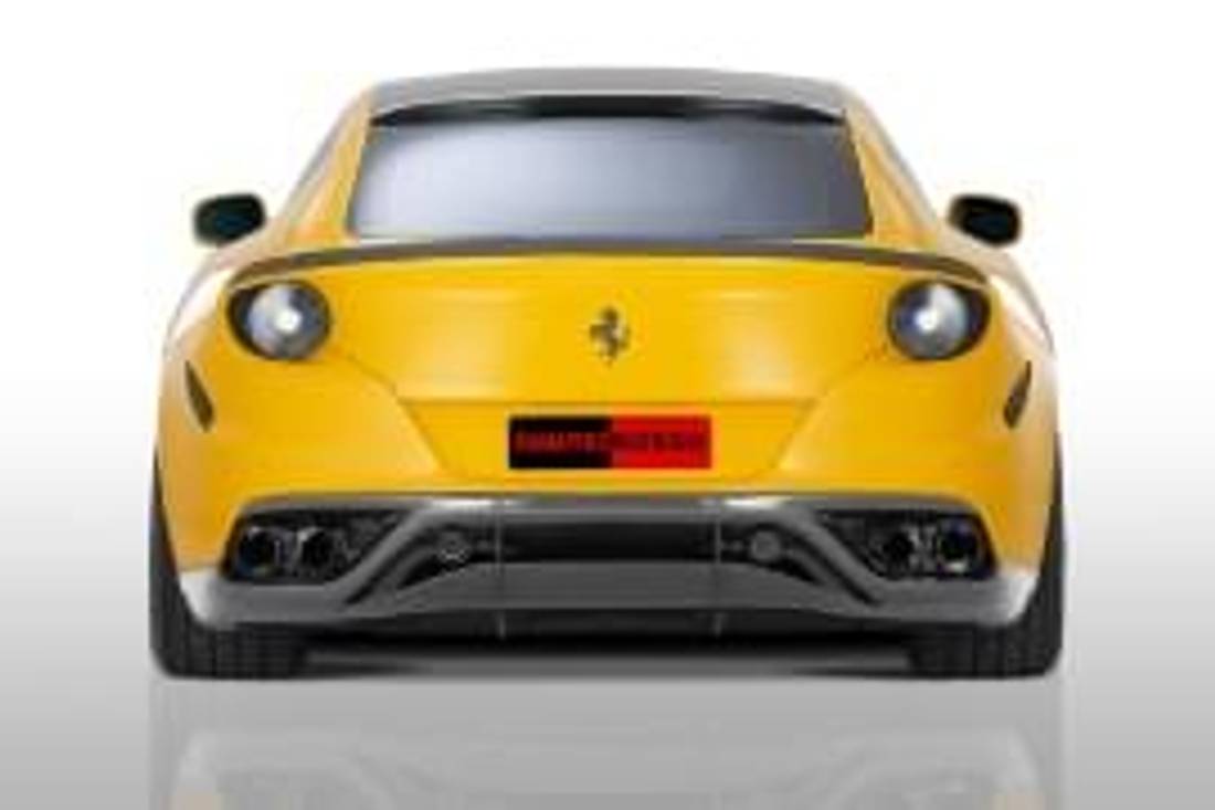 Ferrari FF privită din spate