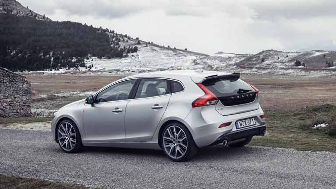 vedere din spate Volvo V40