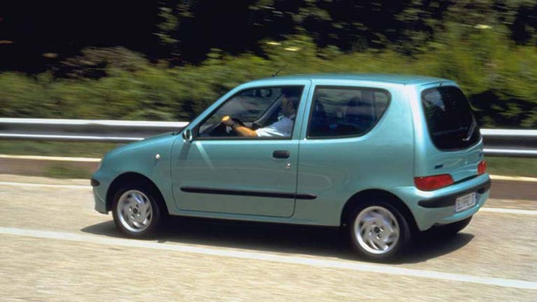 Fiat Seicento privit din lateral