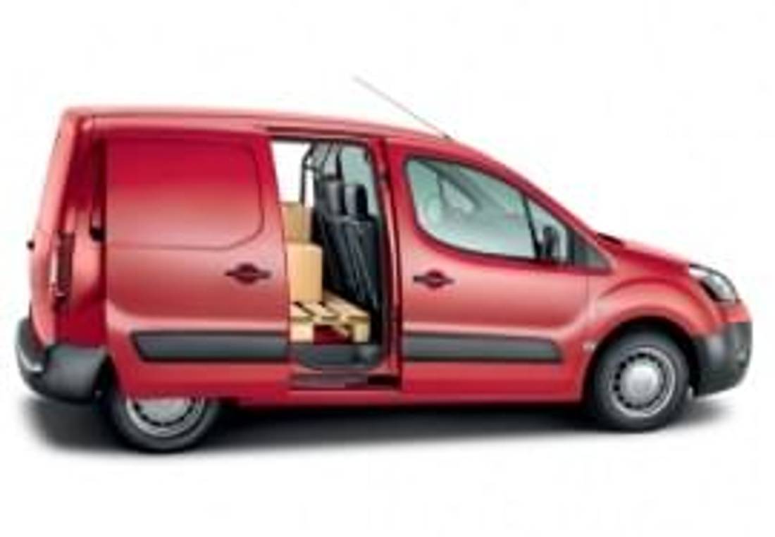 Citroën Berlingo privit din lateral