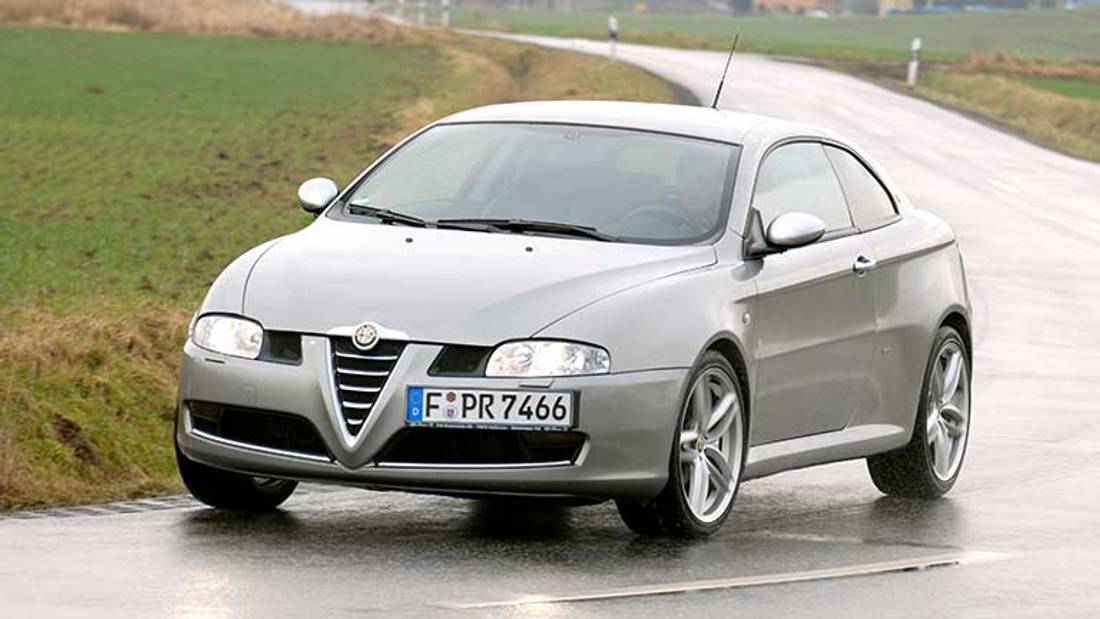 vedere din exterior Alfa Romeo GT