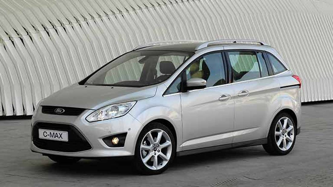 Ford C-Max model vechi vedere din fata 