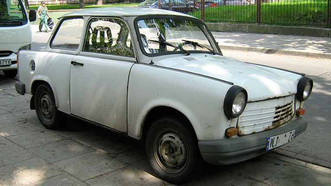 Trabant privit din fata