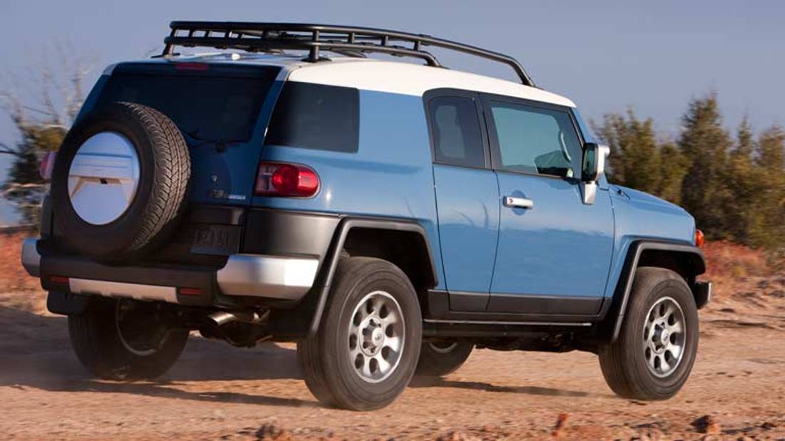 vedere din spate Toyota FJ Cruiser