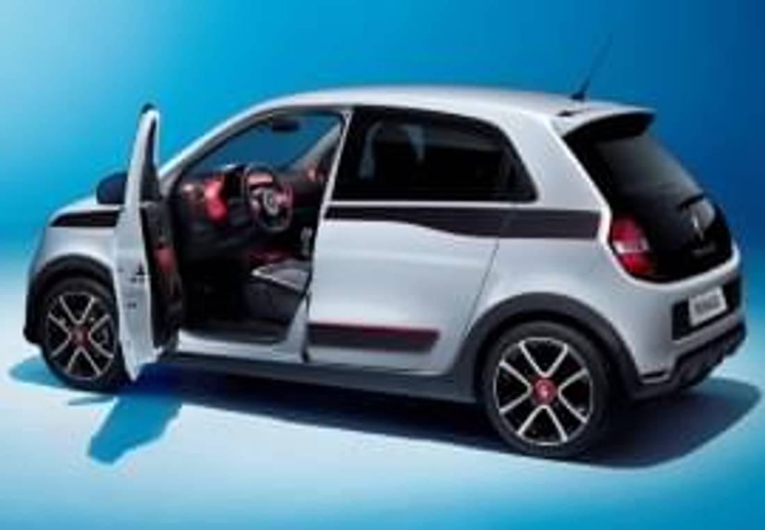 Renault Twingo cu uşa deschisă