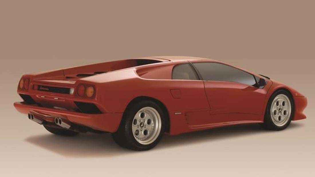 Lamborghini Diablo din spate