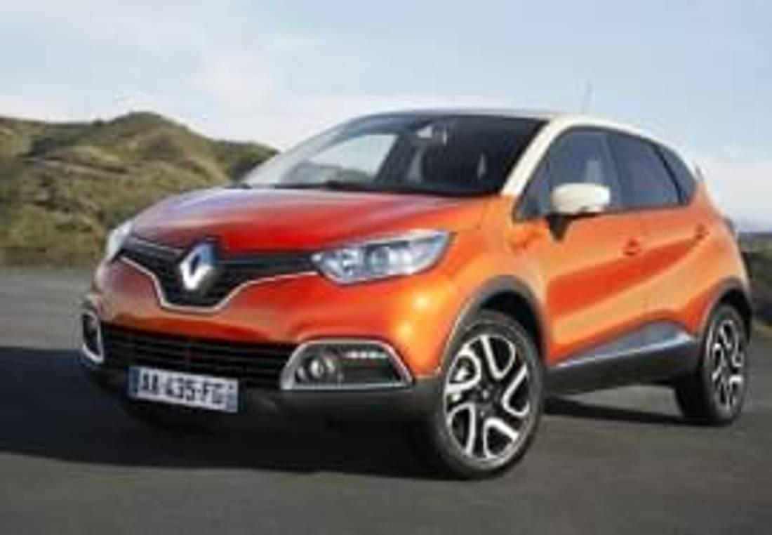 Renault Captur privit din faţă