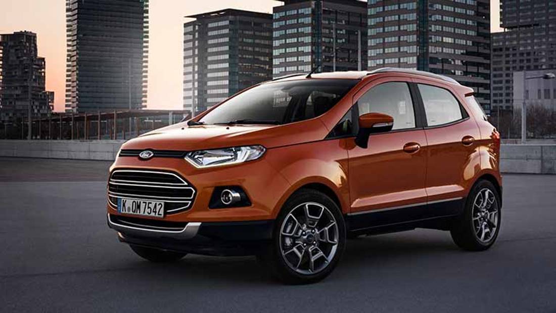vedere din lateral Ford EcoSport