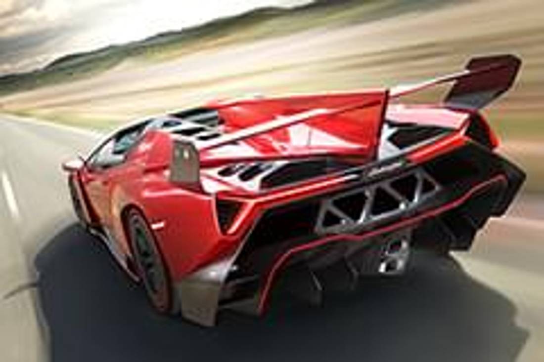 Lamborghini Veneno din spate