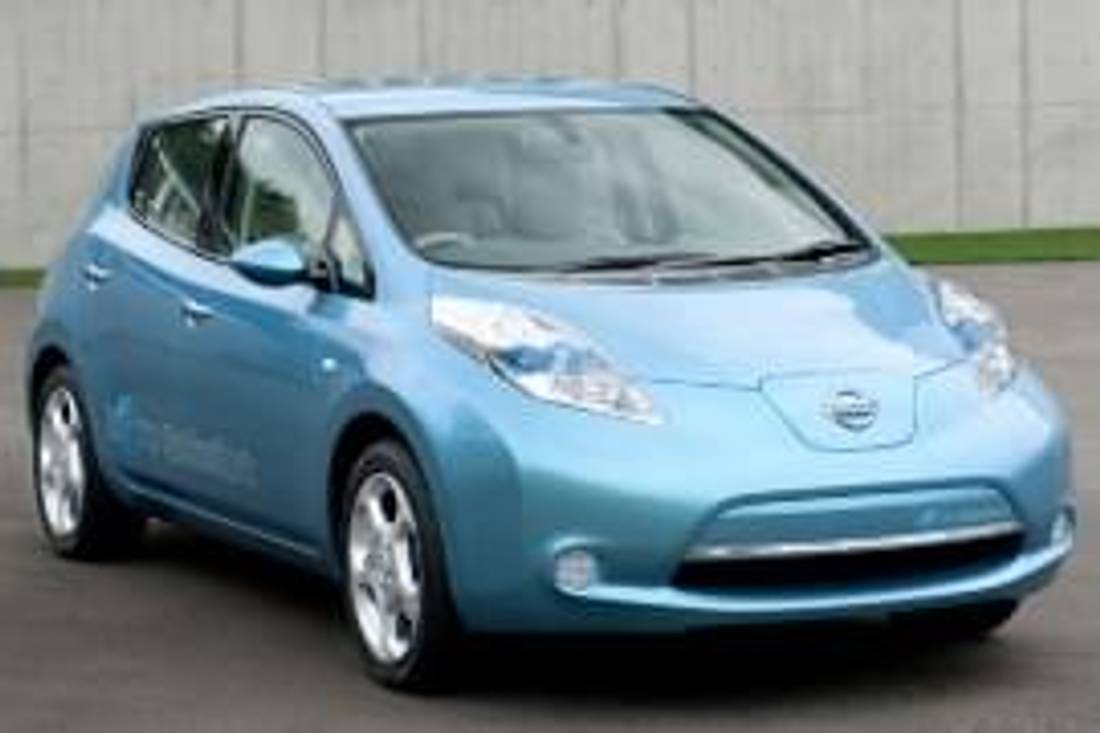 Nissan Leaf din față