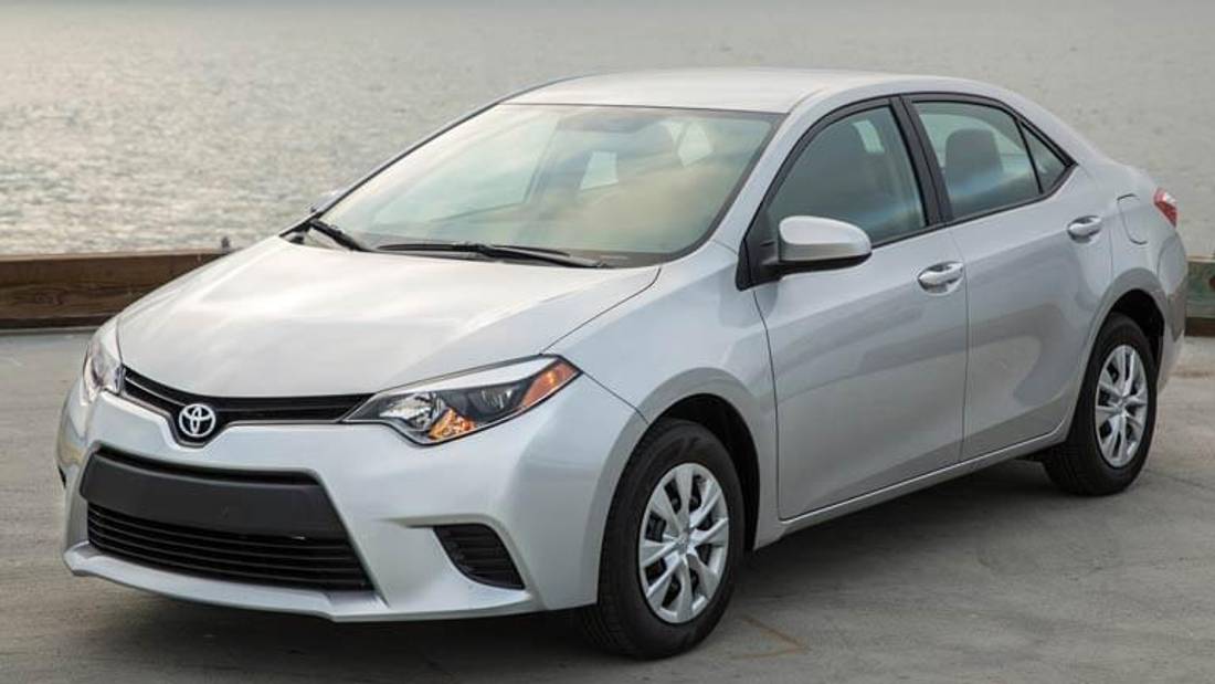 Toyota Corolla vedere din exterior