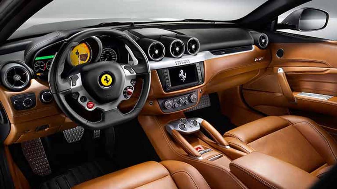 bord Ferrari FF