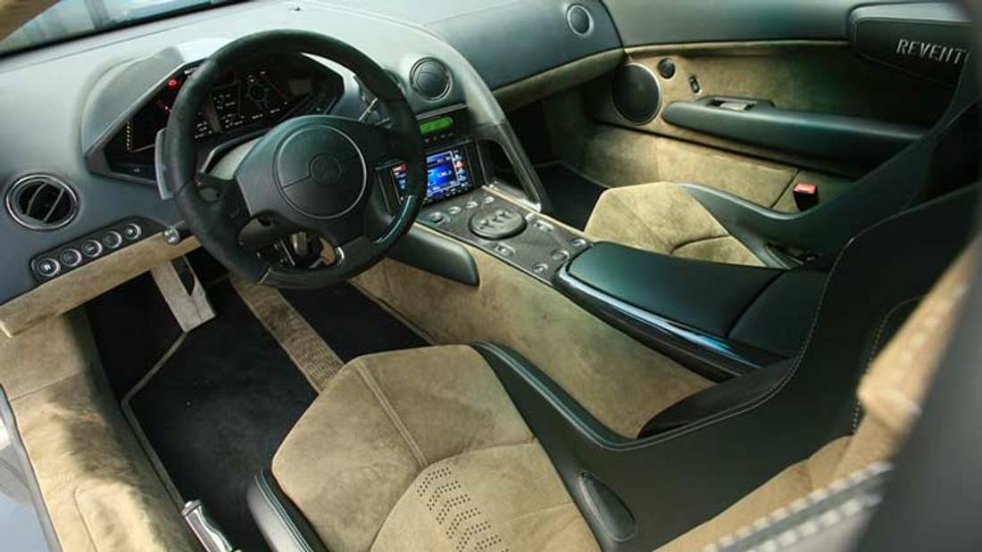 Interiorul Lamborghini Reventon