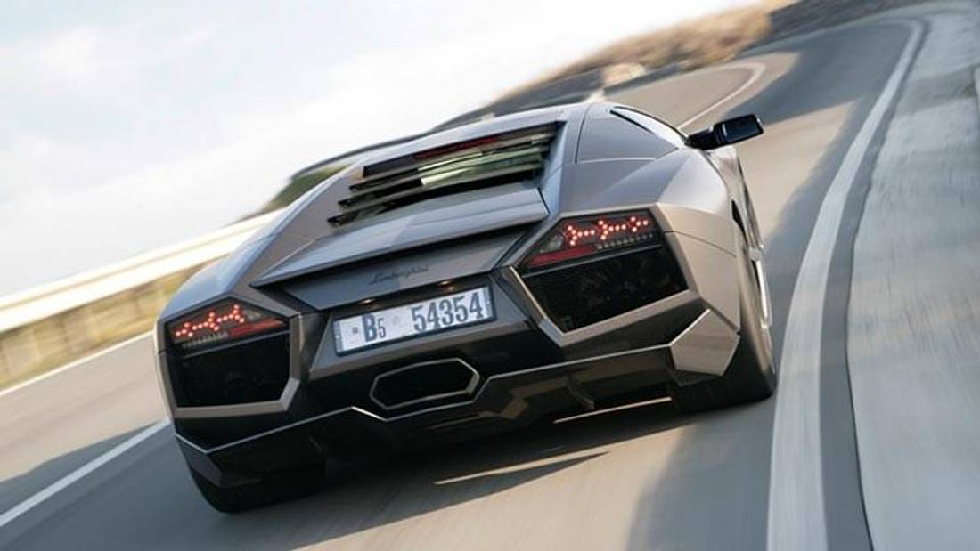 vedere din spate Lamborghini Reventon
