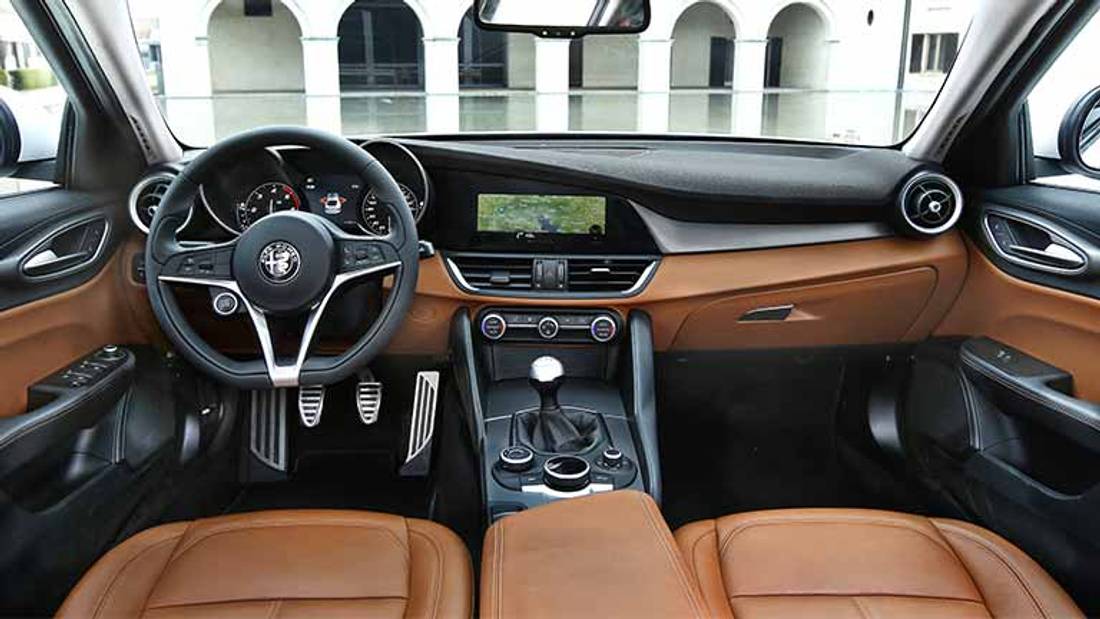 vedere in interior Alfa Romeo Giulia