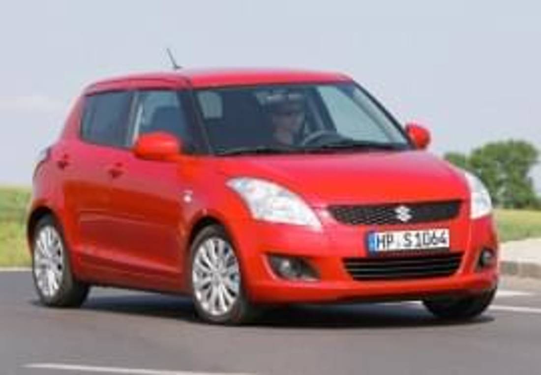 Suzuki Swift privit din faţă