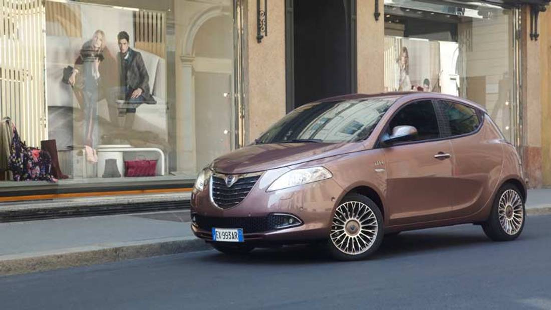 Lancia Ypsilon din fata