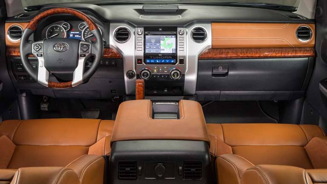 interiorul Toyota Tundra