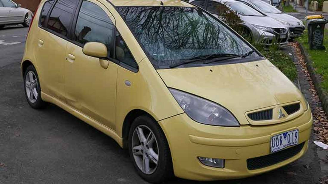 Mitsubishi Colt vedere din fata