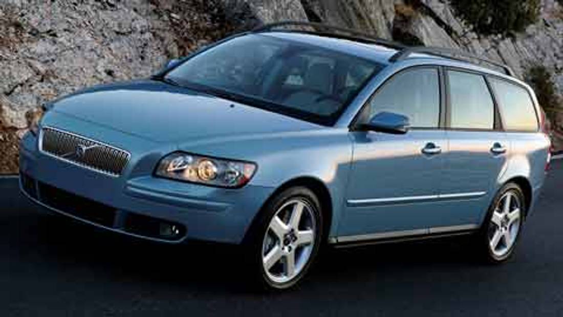 Volvo V50 privit din fata