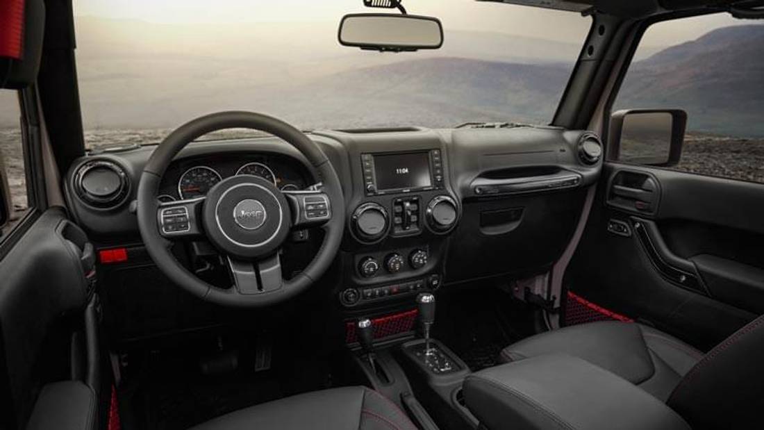 interiorul Jeep Wrangler