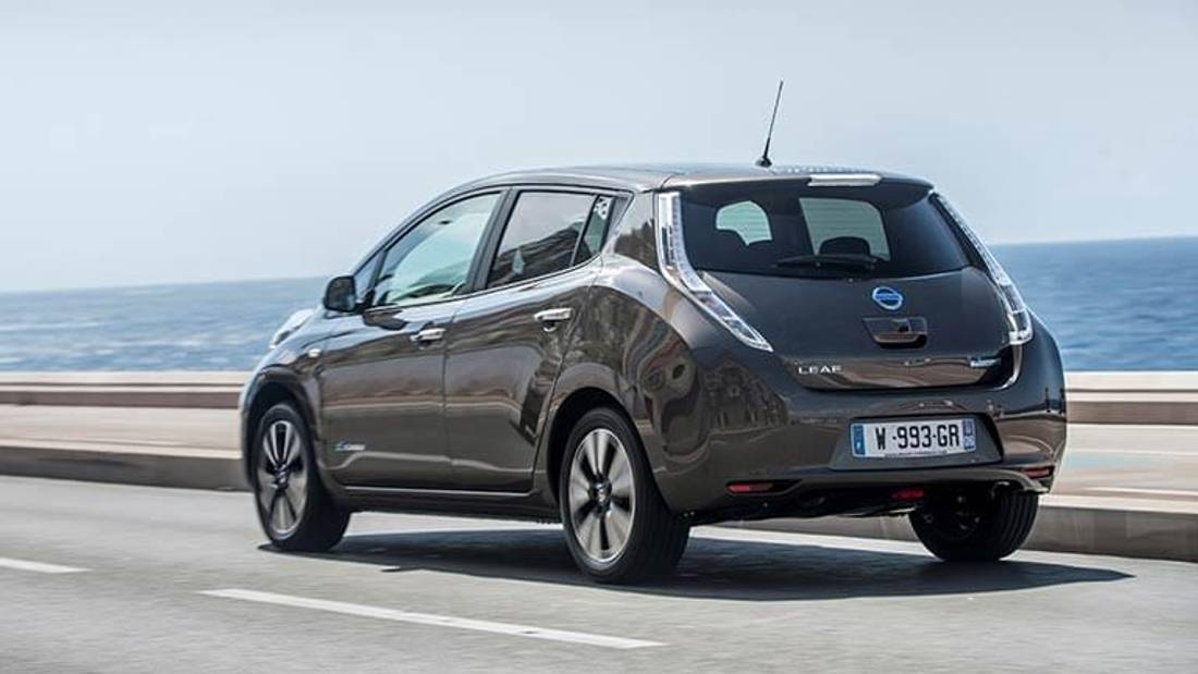 Nissan Leaf vedere din spate