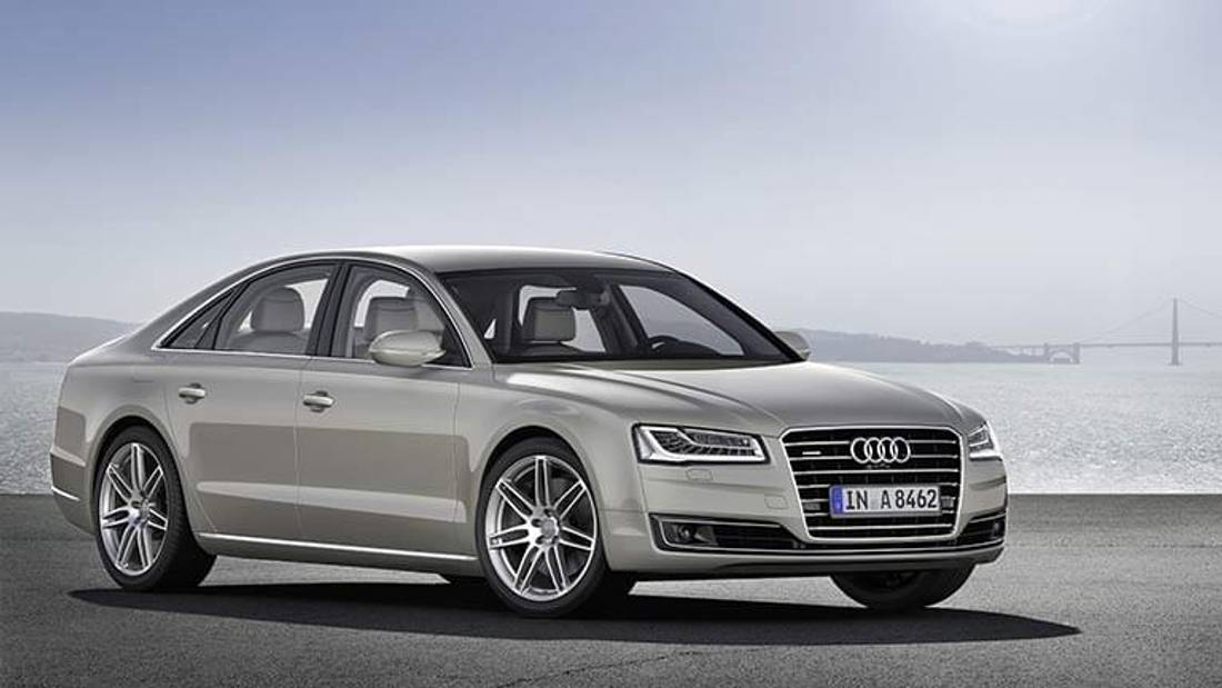 Audi A8 vedere din fata