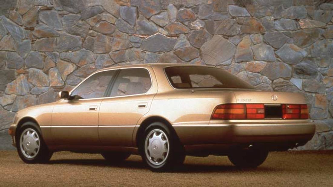 Lexus LS 400