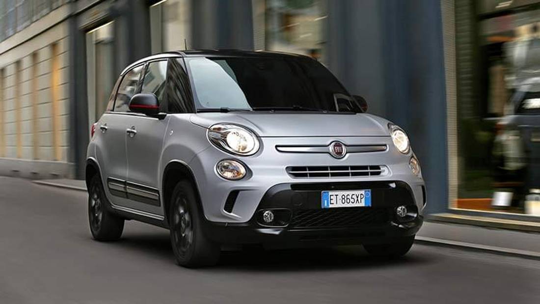 Fiat 500L vedere din exterior