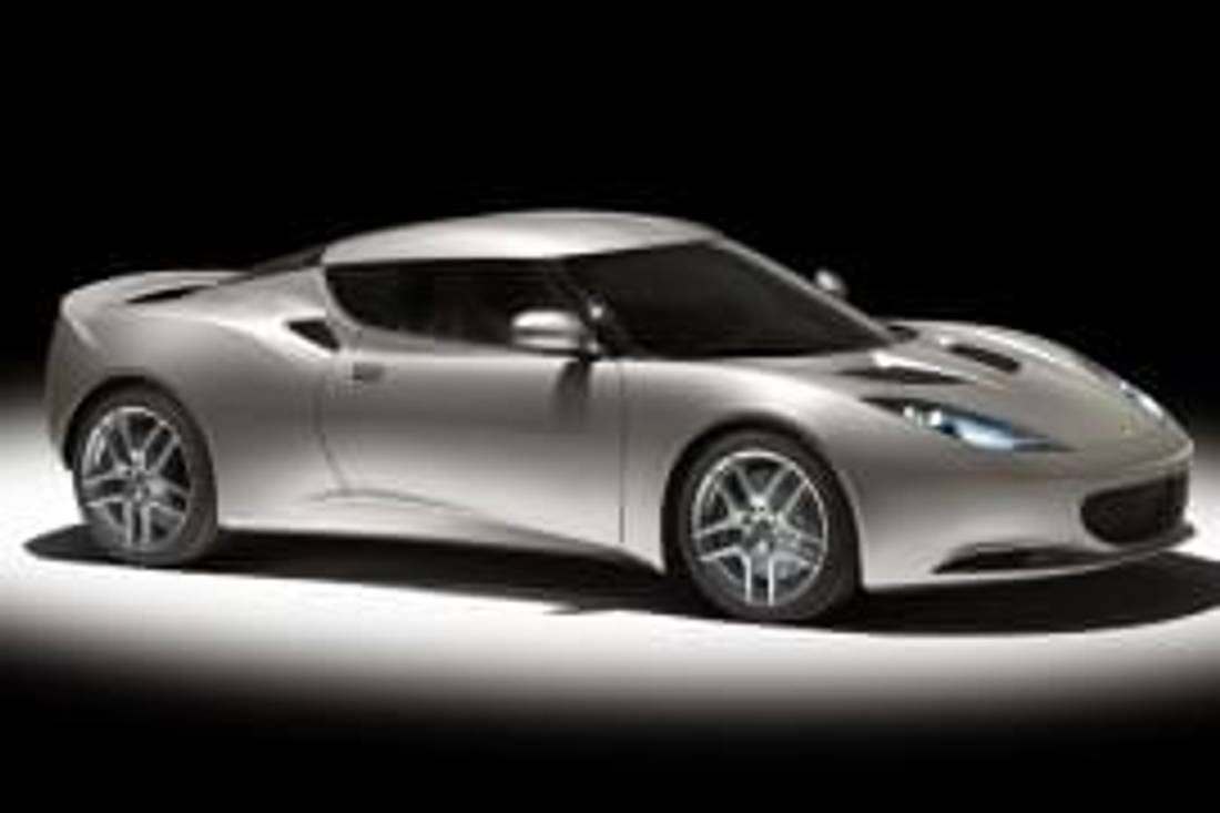 Lotus Evora privită din lateral