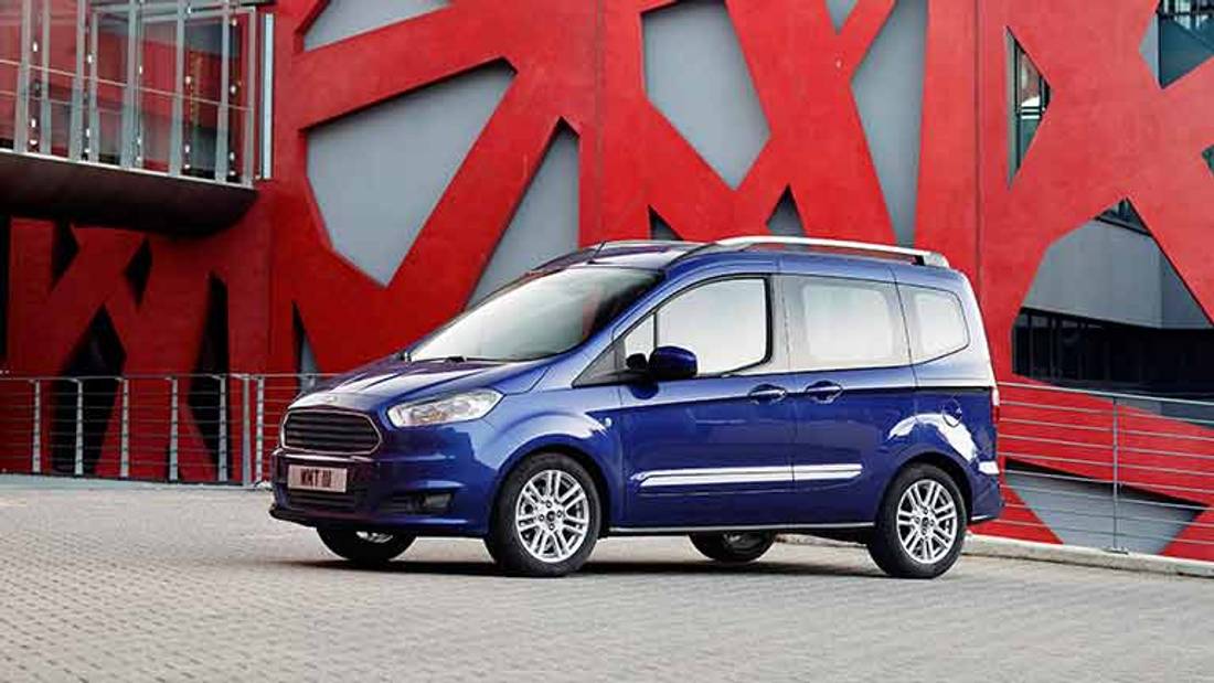 Ford Courier vedere din lateral