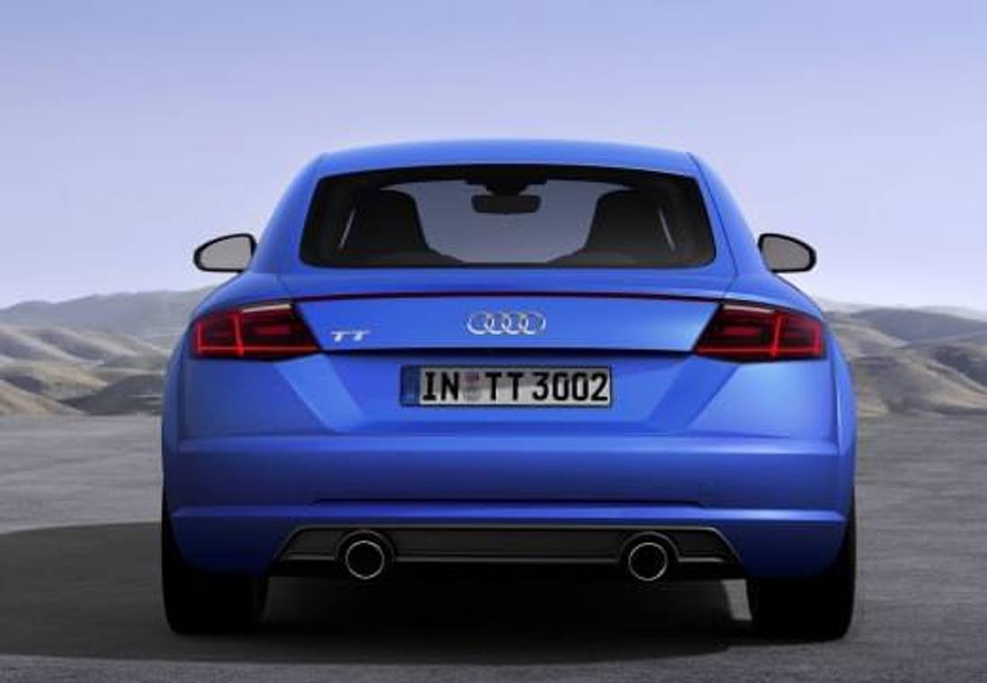 Audi TT albastru din spate