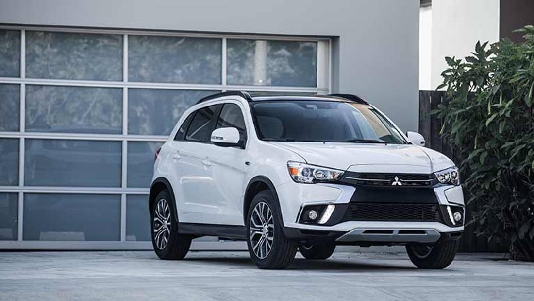 Mitsubishi Outlander privit din fata