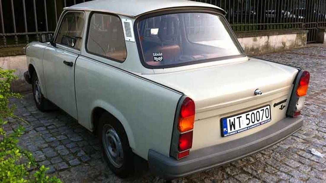 Trabant privit din spate