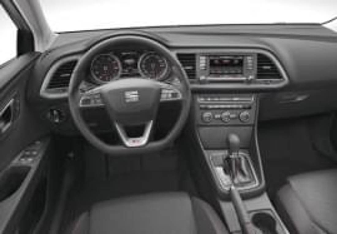 SEAT Leon din spate