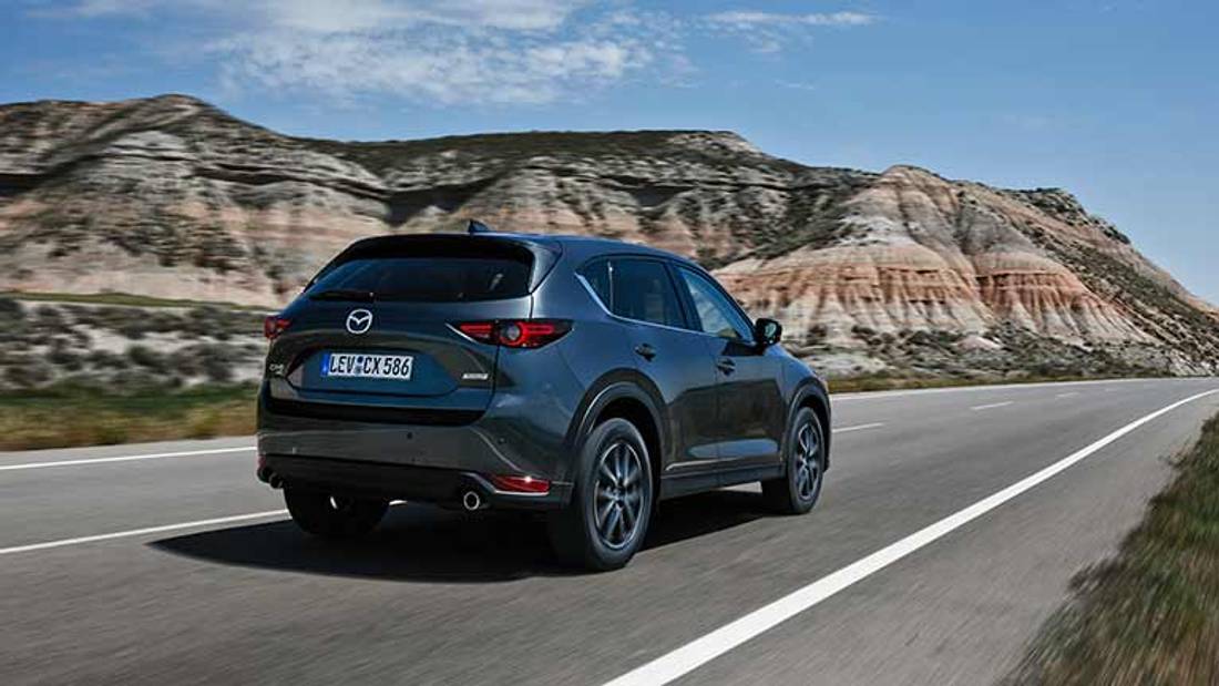 Mazda CX-5 privita din spate